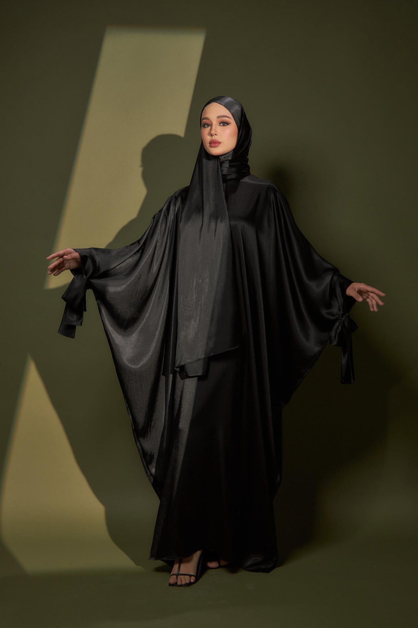 YASMEEN ABAYA